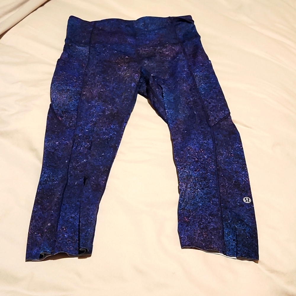 EUC Fast and Free Crop leggings with pockets